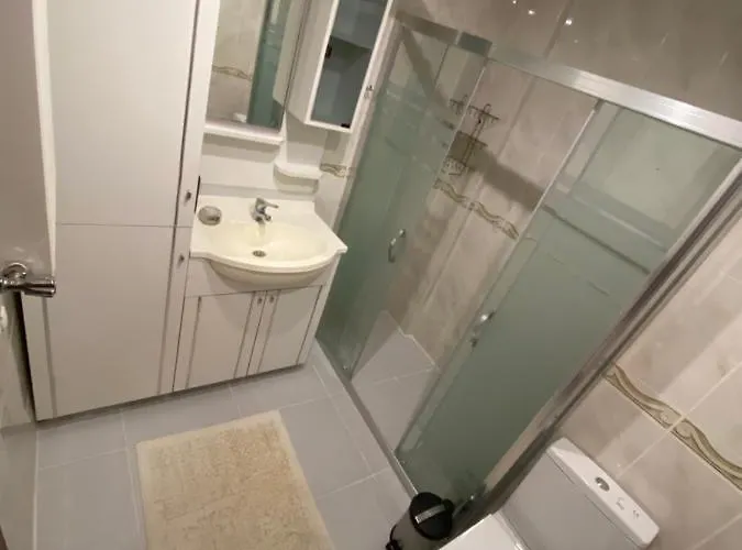 Frühstückspension Havalimanina Cok Yakin Villada *